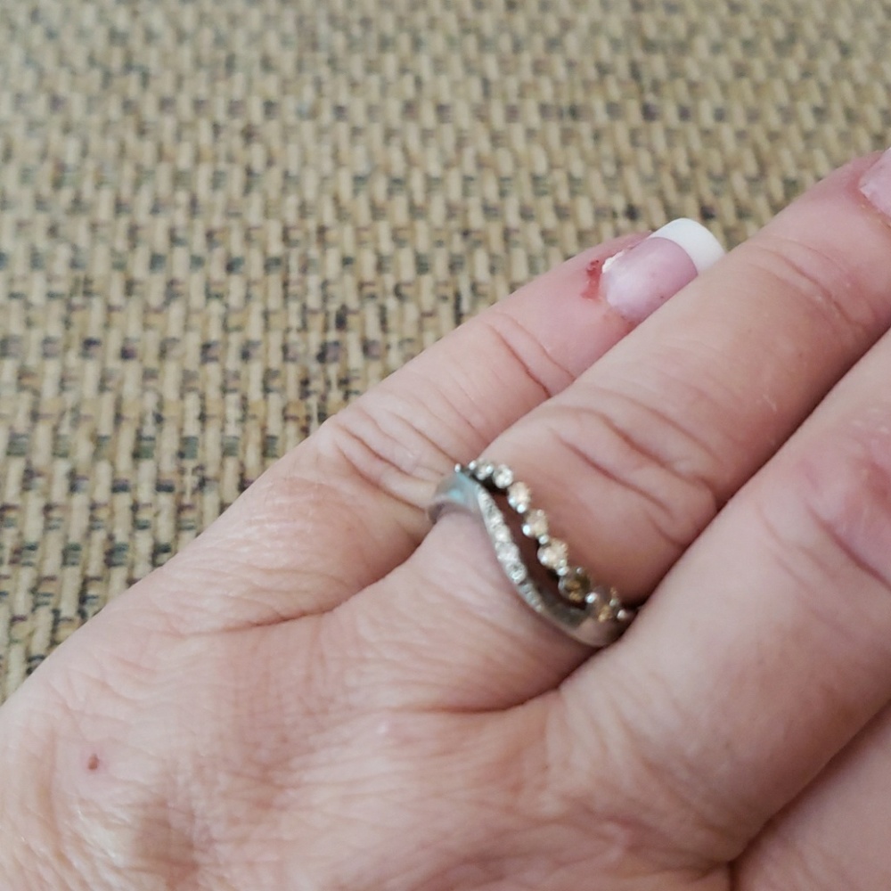 Women's ring